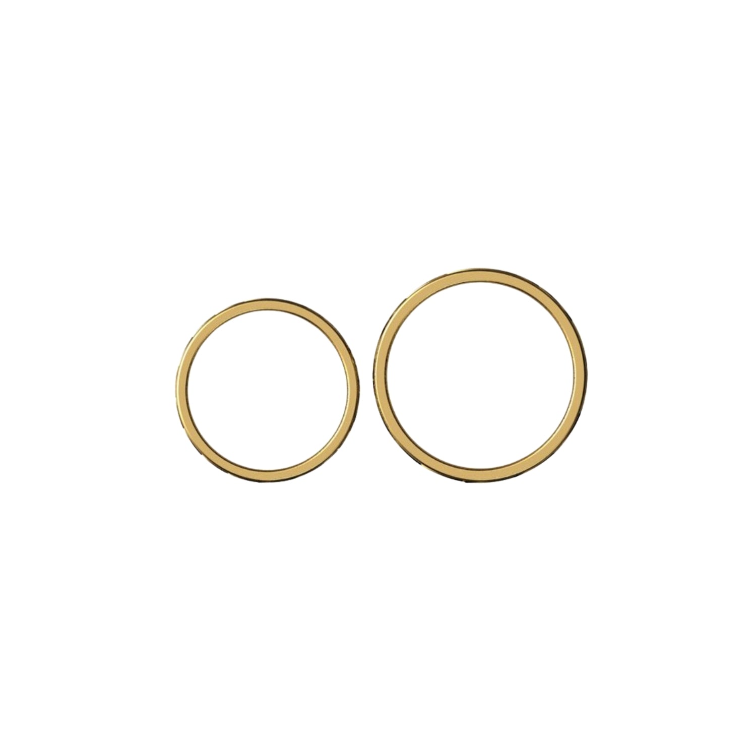 2 matching yellow gold bands with overlapping pattern